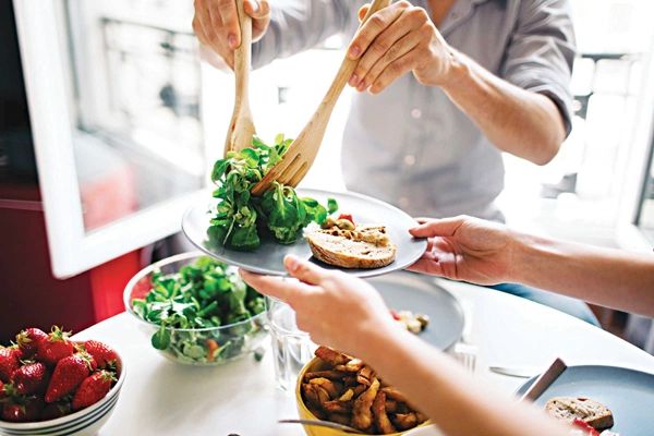 Chế độ ăn thuần chay có thể làm giảm nguy cơ ung thư ruột kết của bạn không?